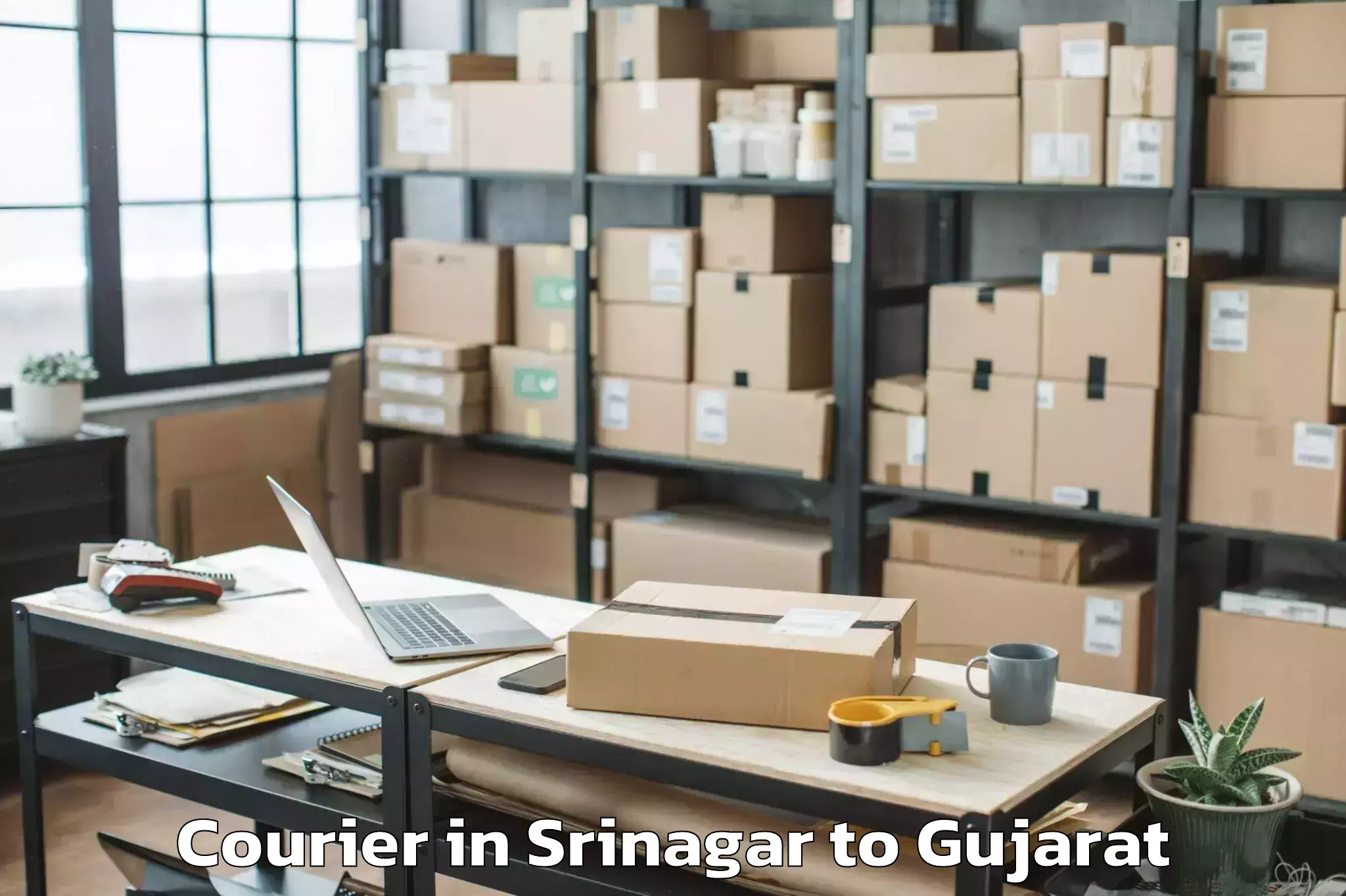 Book Srinagar to Savarkundla Courier Online